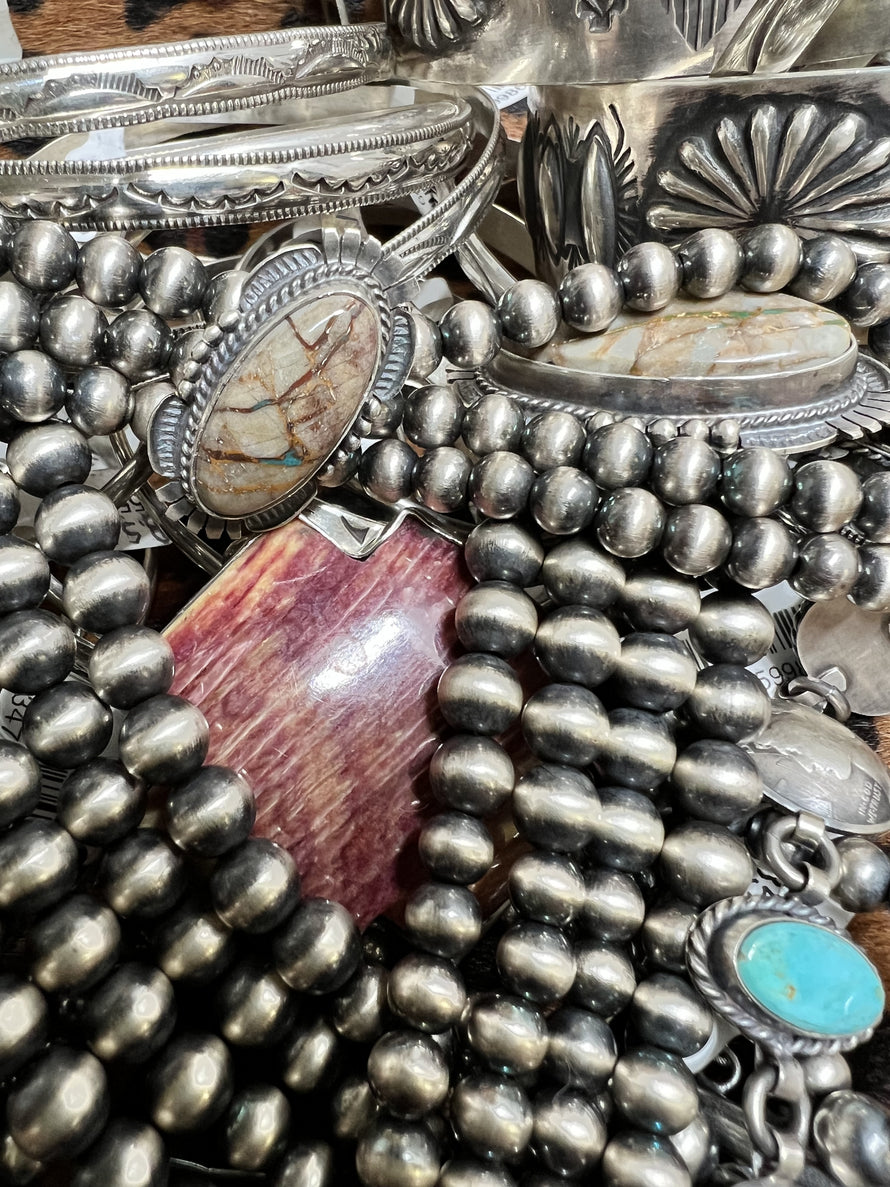 BRACELETS/BANGLES/ANKLETS
