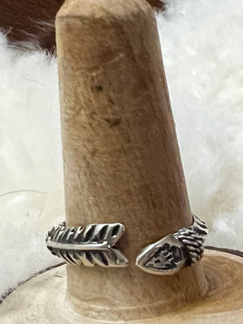 Sunshine Reeves Arrow Bypass Ring