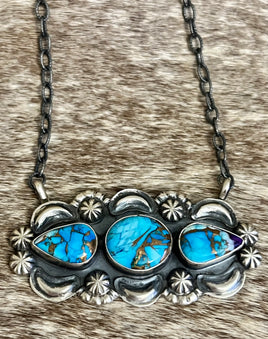 Jeff James Blue Violet Dahila 3 Stone Necklace