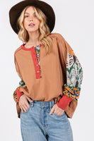 
              Contrast Long Sleeves Top
            