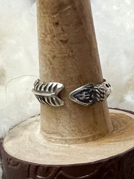 Sunshine Reeves Arrow Bypass Ring