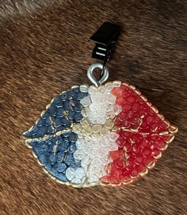 *Queen Bee Lips Clip Freshie