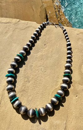 Chimney Butte Graduated Pearl & Turquoise Necklace